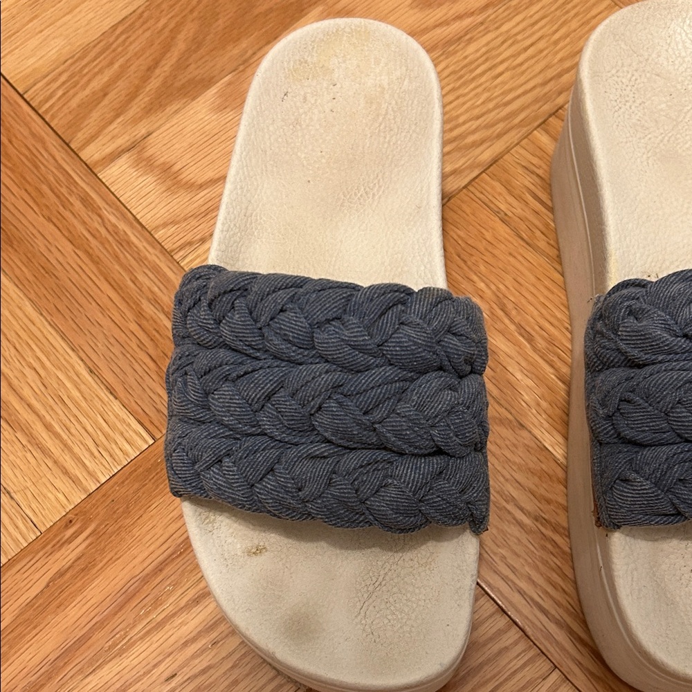 Robert Clergerie Braided Slide Sandals - Cream and Black - Picture 2 of 16